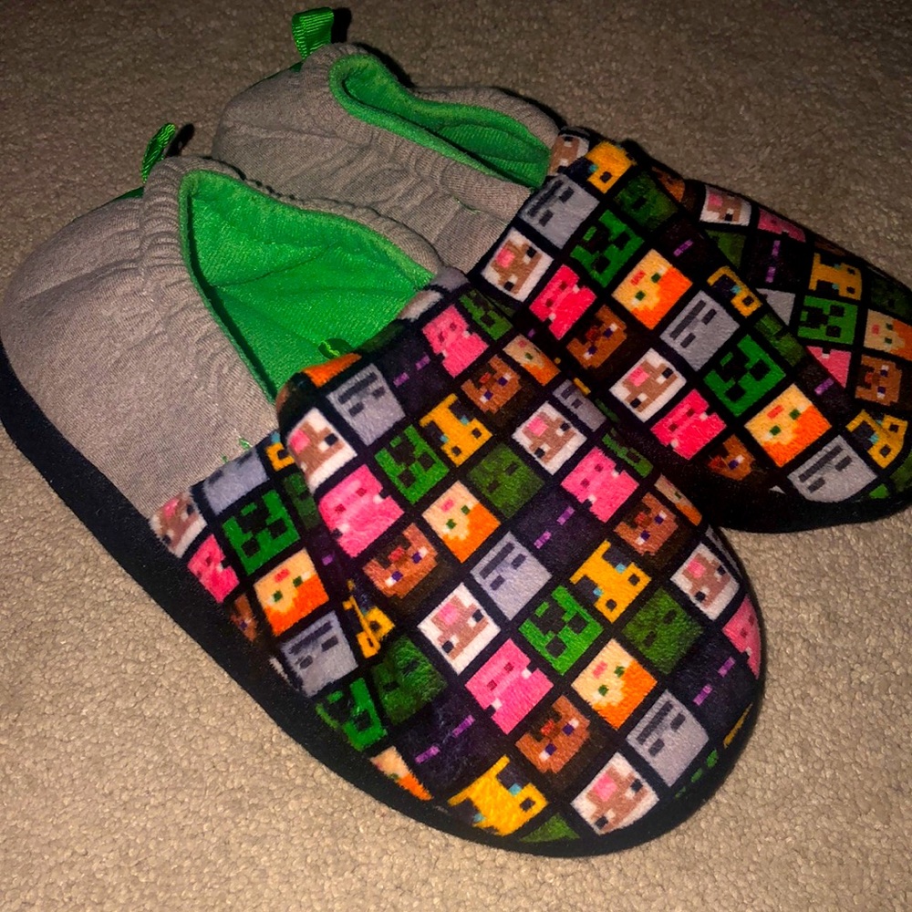 Mind craft ‎ Minecraft Kids 4-5 Slippers NWOT